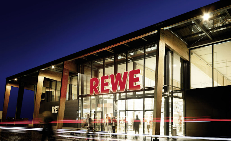 Riesenflohmarkt REWE in Heßdorf im Gewerbepark · Bild 1