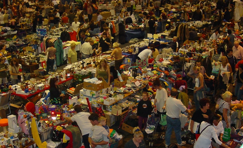 Hallen-Nachtflohmarkt in Karlsfeld 2026 · Bild 1