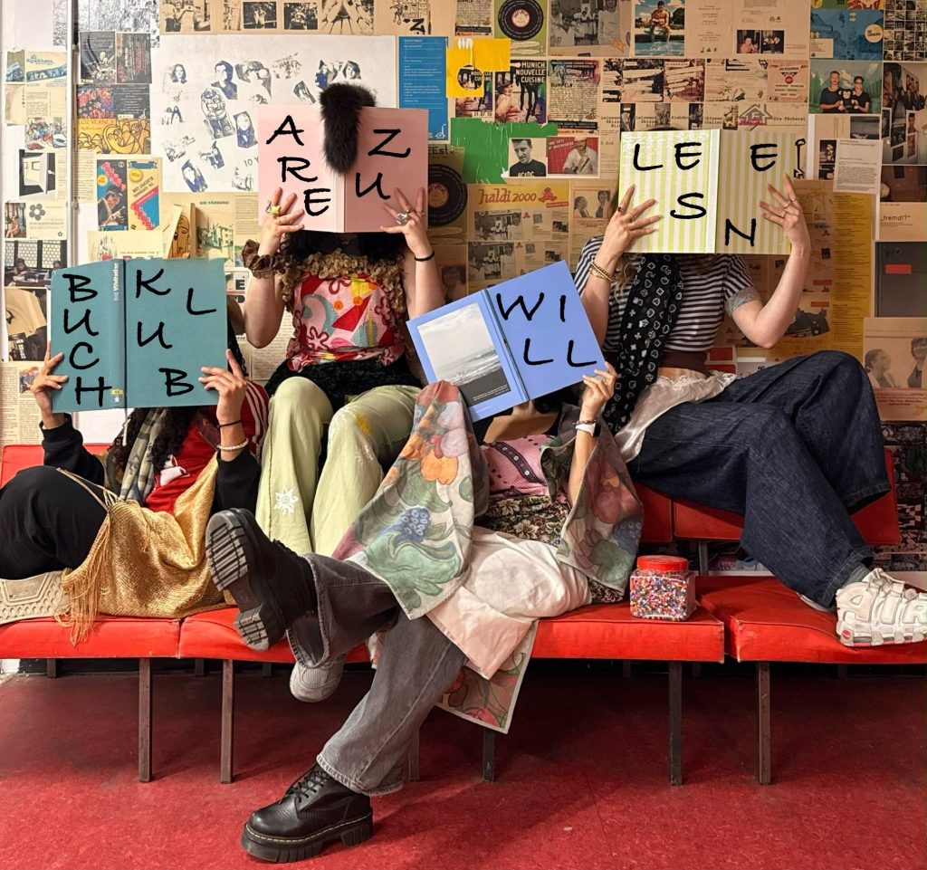Arezu will lesen – Buch-Klub · Bild 1