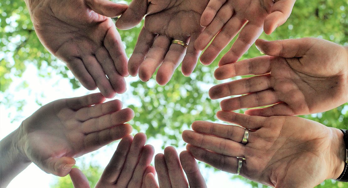 Ausstellung: „Lebendige Selbsthilfe: Wege aus der Sucht“ · Bild 1