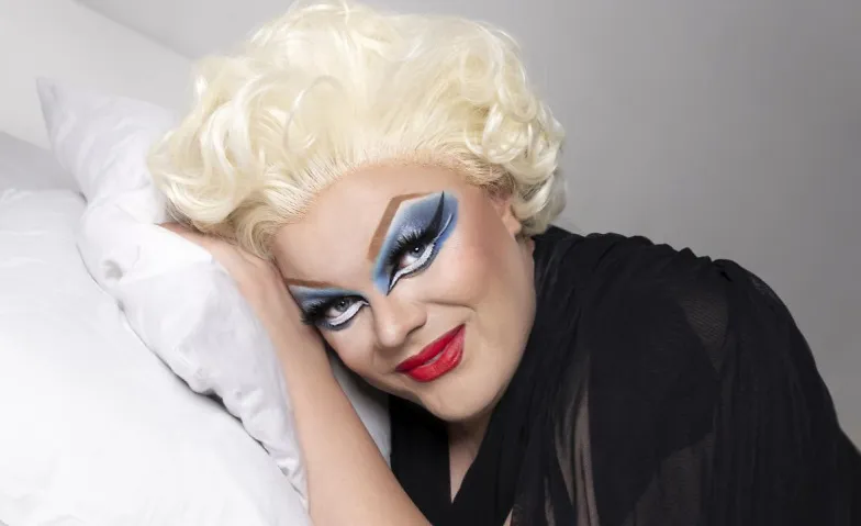 Dragshow mit Samantha Jackson, Randy Karma und Vicky Voyage · Bild 1