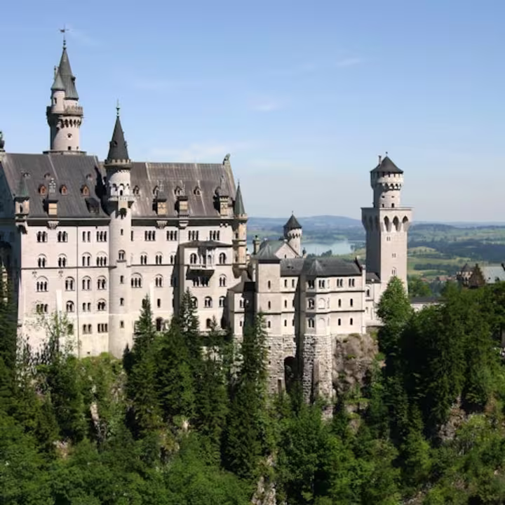 Schloss Neuschwanstein: Tagesausflug ab München mit Hin- und Rückfahrt · Bild 1