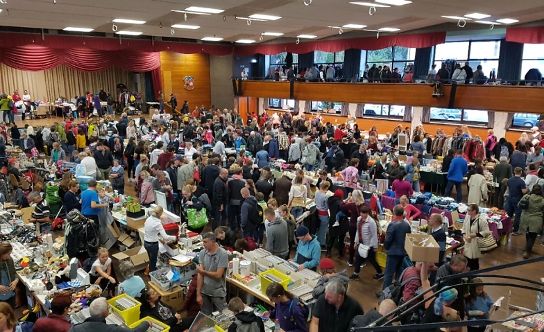 Hallen-Nachtflohmarkt in Moosburg 2026 · Bild 1