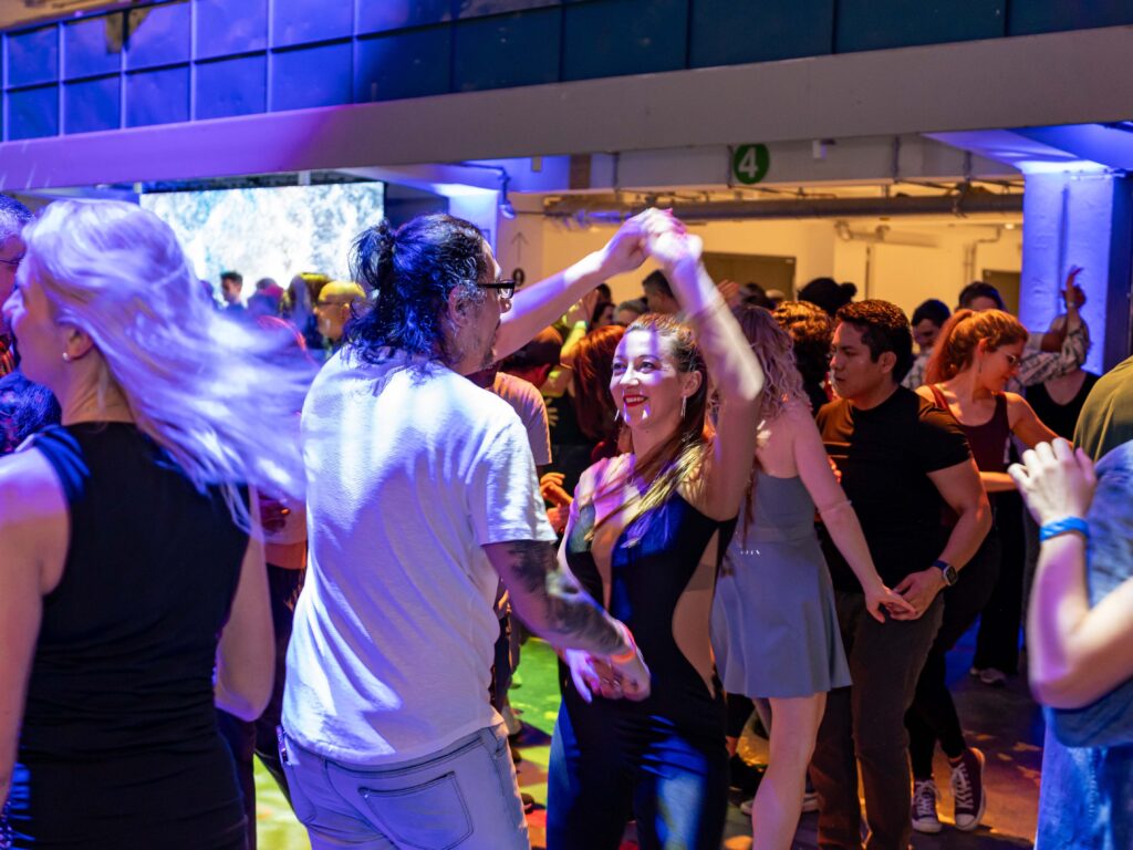 Salsa-Nacht: Schnupperkurs und große Tanzparty · Bild 1
