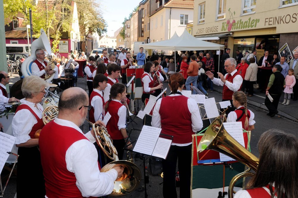 Lechhauser Kirchweih - Marktsonntag · Bild 1