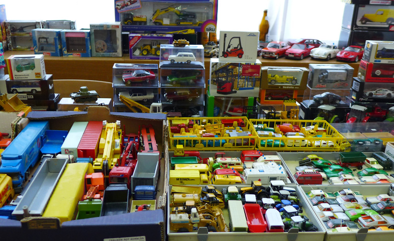 Sammlerbörse für Modelleisenbahnen, -autos, Blechspielzeug · Bild 1