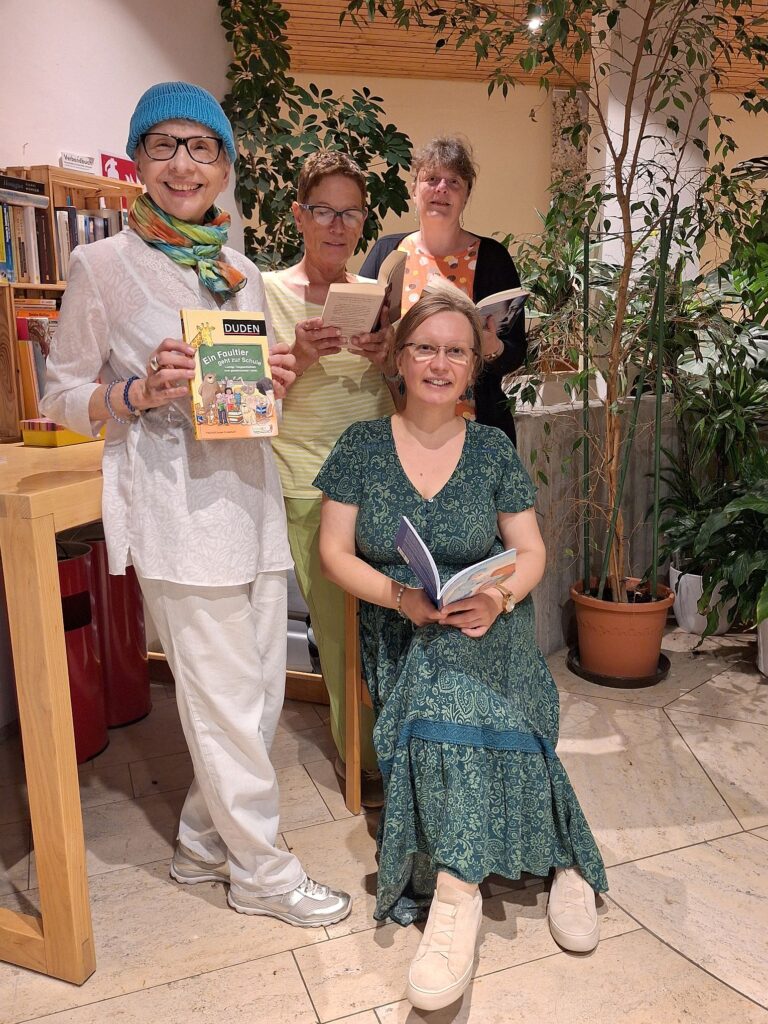 Lesecafé – ein Vorlesenachmittag für Erwachsene und Kinder · Bild 1